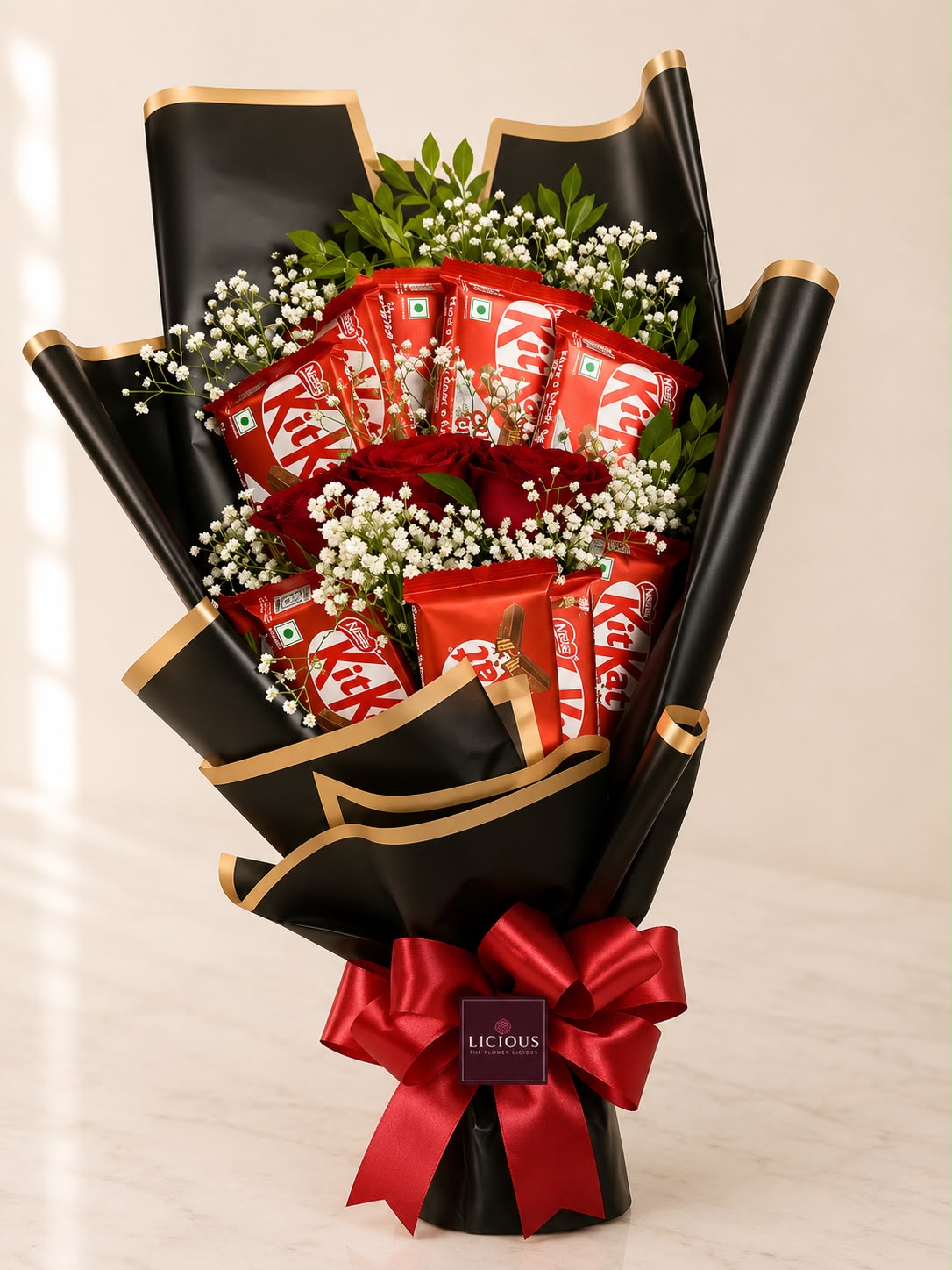 Luxury KitKat & Red Rose Chocolate Bouquet – Premium Gift for Birthdays & Special Occasions